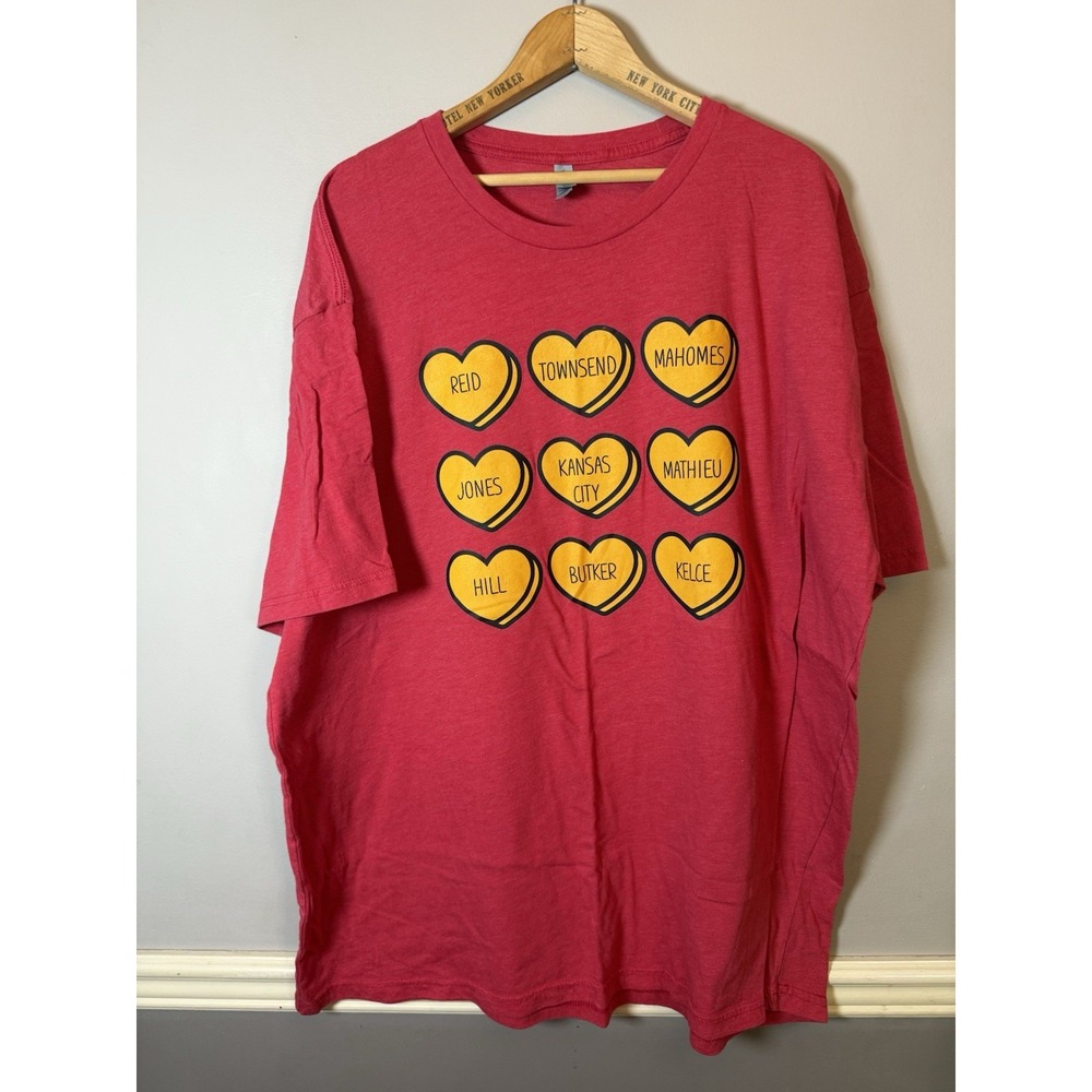 Next level apparel Hearts Kansas City Chiefs T-Shirts Red 3XL Reid Mahomes Kelce